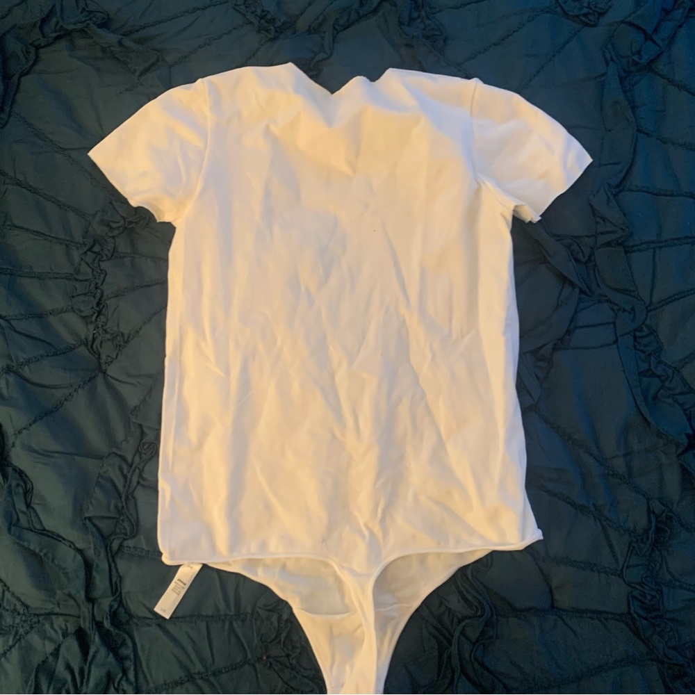 SKIMS BODYSUIT L/XL NWOT